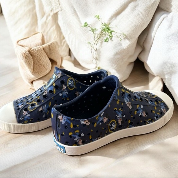 Disney X Native Girls Navy 50th Anniversary Mickey Mouse Slip On Sneakers - Picture 4 of 9